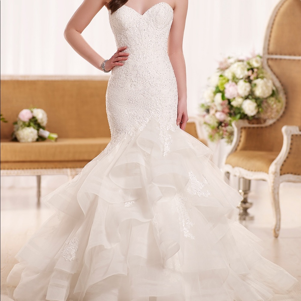 Essense of Australia Wedding Gown - NEW D1974